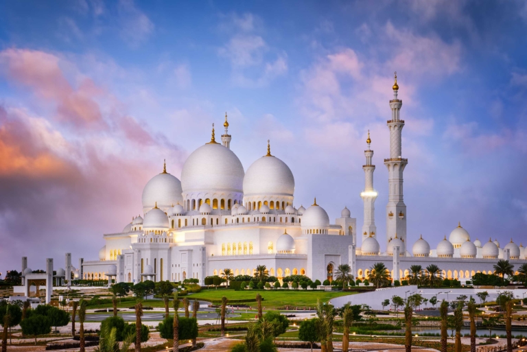181122125456-sheikh-zayed-grand-mosque-stock ramhan island